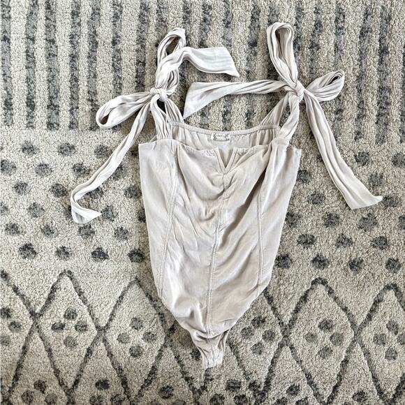 Free People tie top bodysuit - Picture 1 of 6